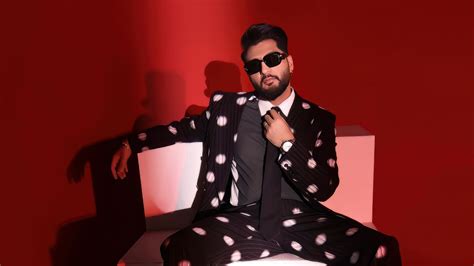 Il Tour di Bilal Saeed: Una Melodia Tradizionalmente Moderna che Incanta l'Italia!