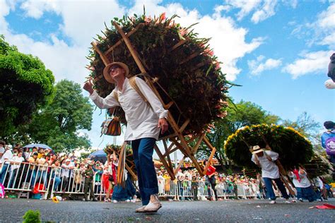 La Feria de las Flores di Medellín: Paz Velasco e la Magia del Ritmo Colombiano!